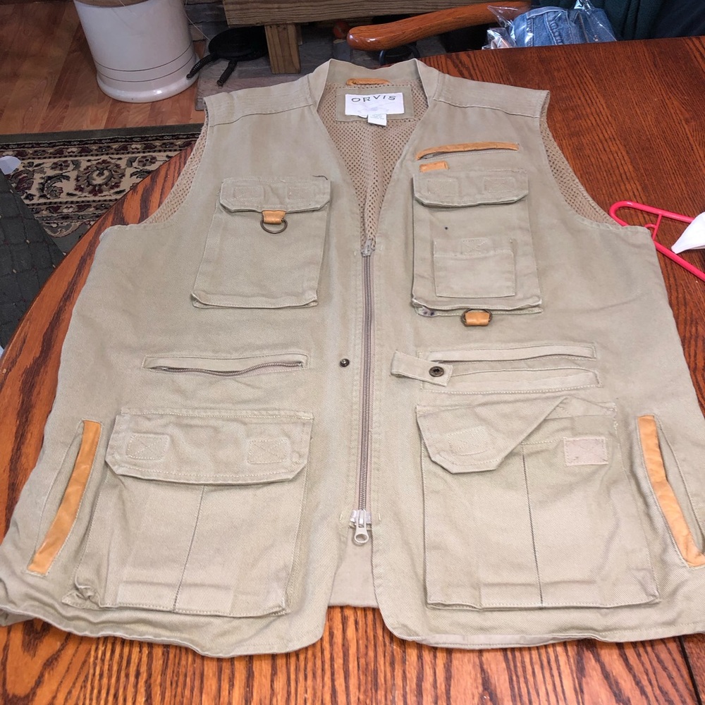 ORVIS SIZE LARGE 100% COTTON FISHING VEST AT LEAST 14 POCKETS ADJUSTABLE WAIST